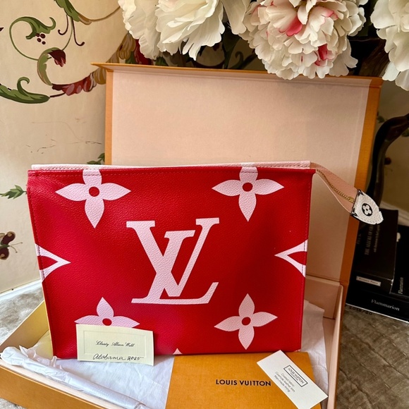 Louis Vuitton Limited Edition Giant Monogram Cosmetic Toiletry 26 Red Mix Pouch - Picture 1 of 14